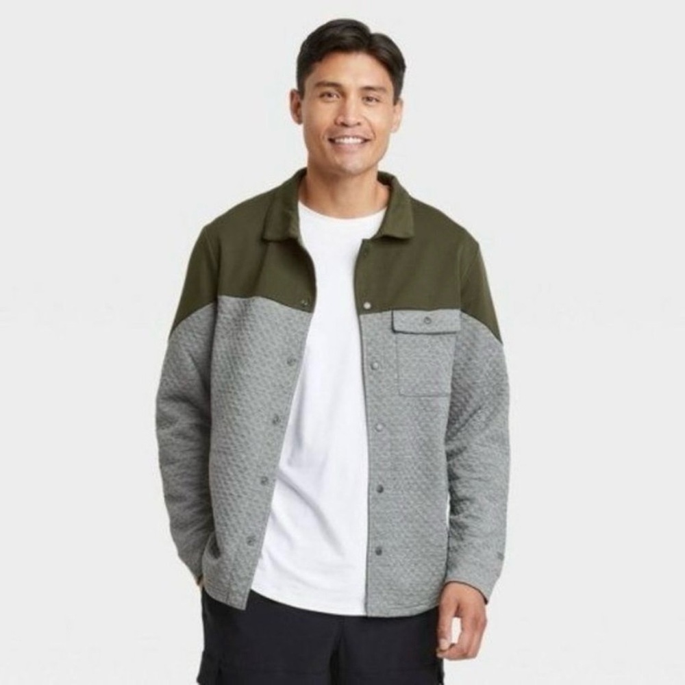 MENS ALL IN MOTION Jacquard Shacket Sz S
Quilted Green Gray Snap Front Pockets